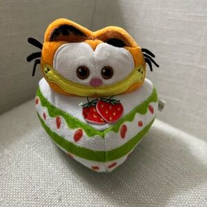 Garfield Heart Plush Toy